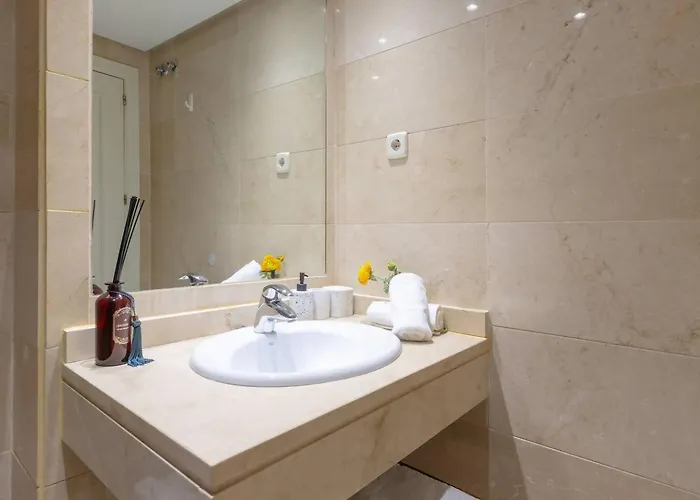 Dama De Noche Marbella